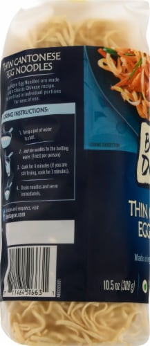 Blue Dragon® Thin Cantonese Egg Noodles Perspective: left