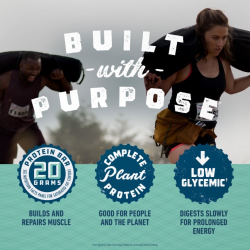 CLIF Builders Chocolate Mint Protein Bars Perspective: left