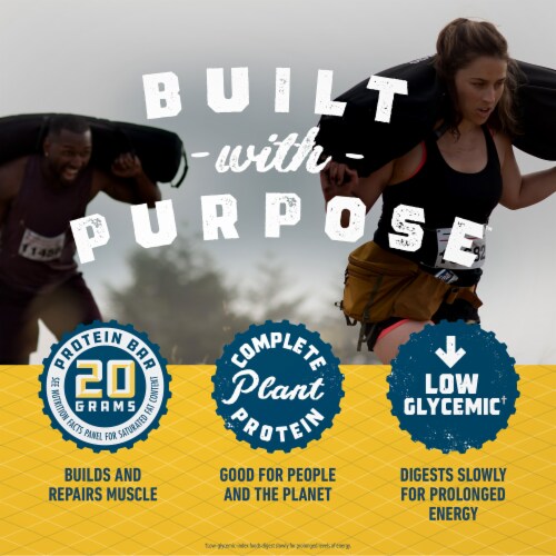 Clif Builders Vanilla Almond Flavor Protein Bars Perspective: left