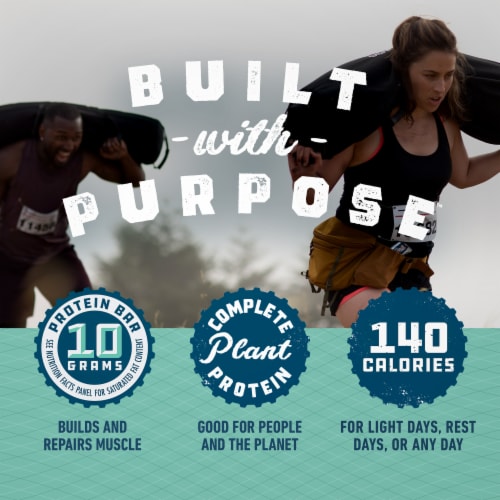 CLIF® Builders® Minis Chocolate Mint Protein Bars Perspective: left