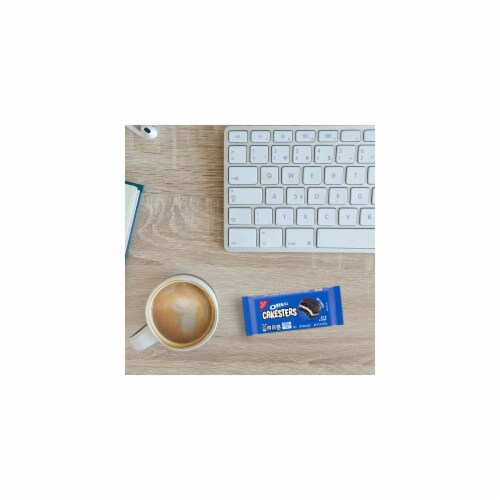 OREO Cakesters Soft Snack Cakes, (Pack of 32) Perspective: left