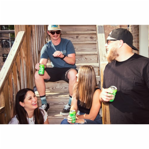Goose Island Citrus; Pale Malt; Wheat; Hop Craft IPA Beer Perspective: left