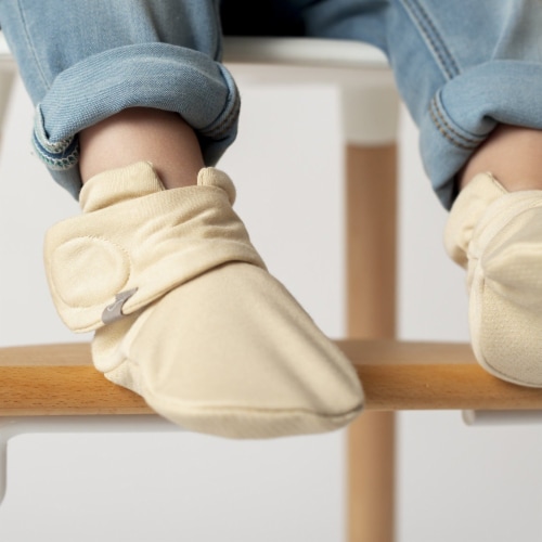 Goumikids Soft Organic Stay On Adjustable Baby Infant Booties, 3-6M Soybean Perspective: left