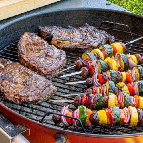 Kinder's® The Steak Blend Rub Perspective: left