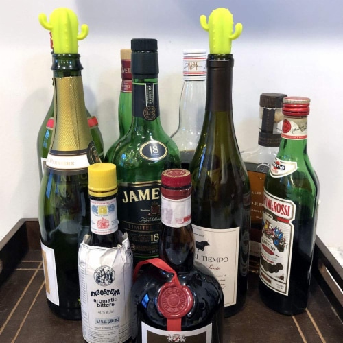 HAWWWY Cactus Bannana Wine Stopper Set - 2 Leak Proof Stoppers Perspective: left