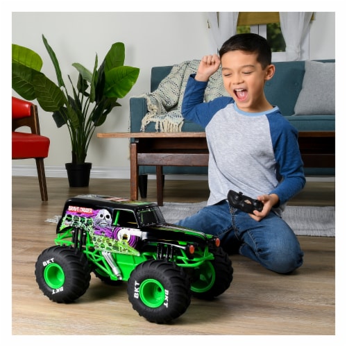 Monster Jam, Official Grave Digger Remote Control Truck 1:15 Scale, 2.4GHz