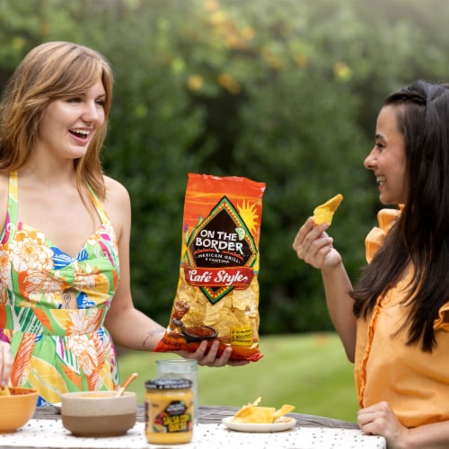 On the Border Café Style Tortilla Chips Perspective: left