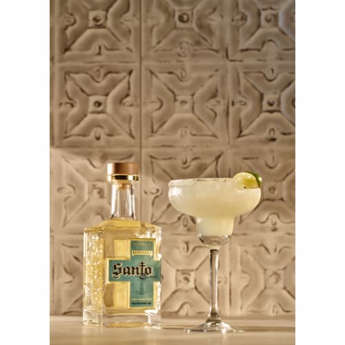Santo Tequila Reposado Fino Perspective: left
