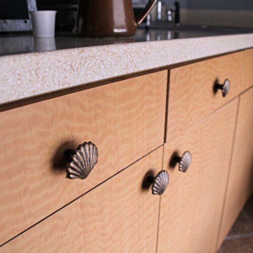 Set of 6 Gold Cast Iron Scallop Sea Shell Drawer Pulls Nautical Cabinet Knobs - Gold Perspective: left
