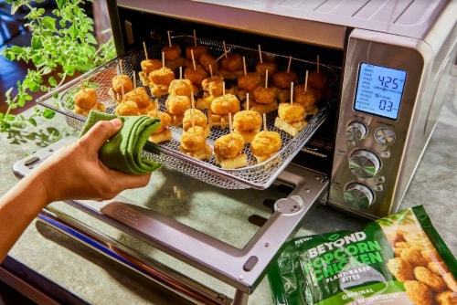 Beyond Meat Beyond Popcorn Chicken™ Plant-Based Bites Perspective: left