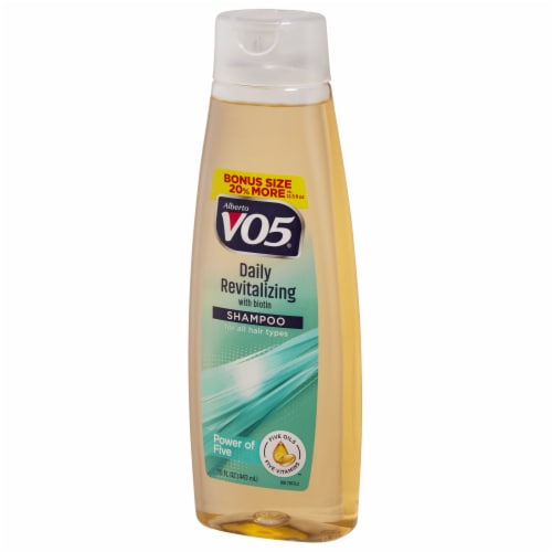 VO5® Daily Revitalizing Shampoo Perspective: left