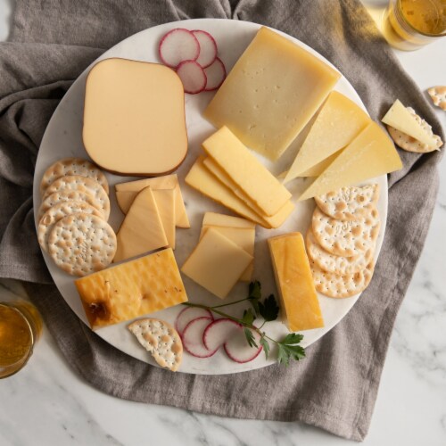 Smoked Cheese Assortment in Gift Box (35.2 ounce) Perspective: left