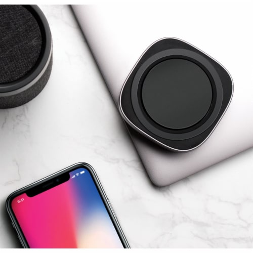Fast-Charge Wireless Charging Pad (10W) Perspective: left