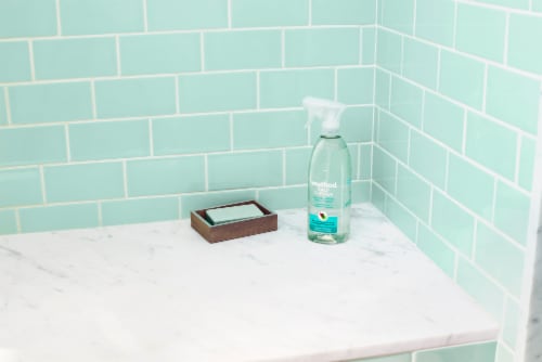 Method Eucalyptus Mint Daily Shower Spray Cleaner Perspective: left