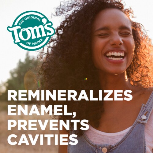 Tom’s of Maine Simply White Toothpaste Anti-Cavity with Fluoride in Clean Mint Perspective: left