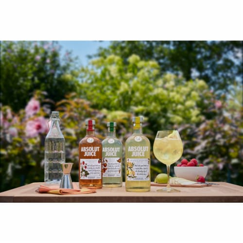Absolut Juice Apple Edition Vodka Perspective: left