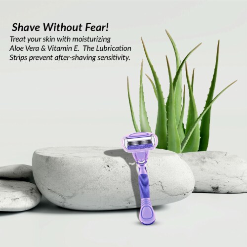 Razors for Women, Extra Smooth 4-Blades, Infused with Vitamin E & Aloe, Women’s Shaver Perspective: left