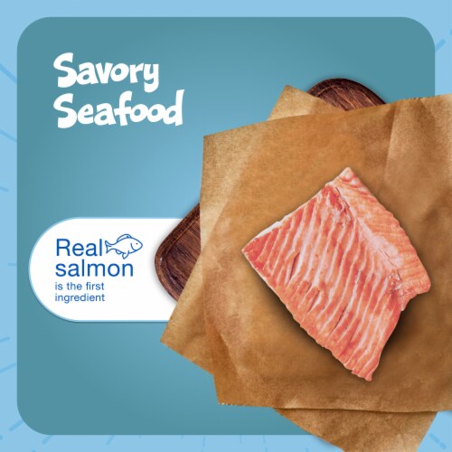 Blue Buffalo Bursts Seafood Cat Treats Perspective: left