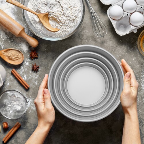 4-Piece Cake Pan Set, 6 , 8 , 10 , 12 Round Aluminum Pans - 3 Deep Perspective: left