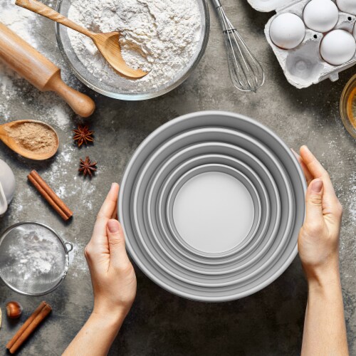 5-Piece Cake Pan Set 4 , 6 , 8 , 10 , 12 Round Aluminum Pans, 2 Deep Perspective: left