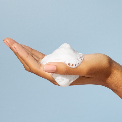 Foaming Body Wash Tuberose + White Flower Perspective: left