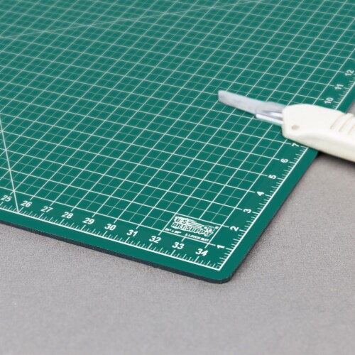 24  x 36  Green/Black Self Healing 5-Ply Double Sided Durable Non-Slip PVC Cutting Mat Perspective: left