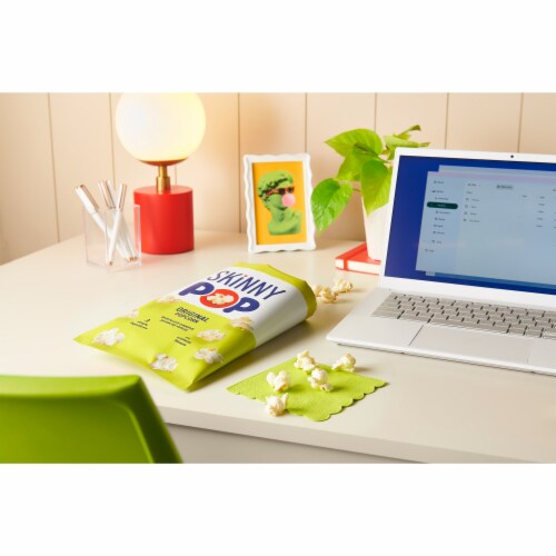 SkinnyPop Popcorn Original 1oz Perspective: left