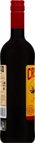 Castillo La Mancha Spain Red Blend Wine Perspective: left