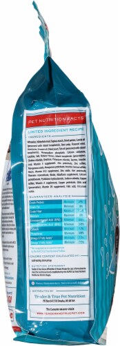 Tender & True® Ocean Whitefish And Potato Cat Food Perspective: left