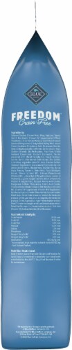 Blue Buffalo Freedom™ Grain-Free Chicken Adult Recipe Dog Food Perspective: left