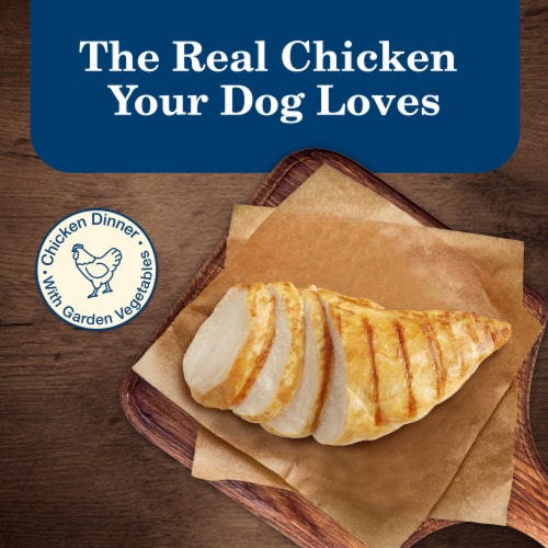 Blue Buffalo Homestyle Natural Senior Wet Dog Food Chicken & Garden Vegetables Perspective: left