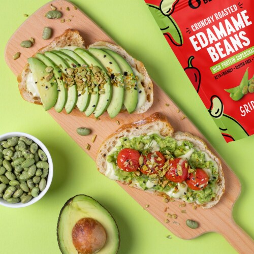 Crunchy Roasted Edamame (Sriracha), Healthy Snacks, Keto Gluten-Free & Vegan, 0.9 oz (10 Pk) Perspective: left