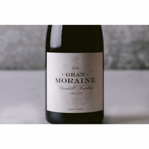 Gran Moraine Yamhill-Carlton Pinot Noir Red Wine Perspective: left