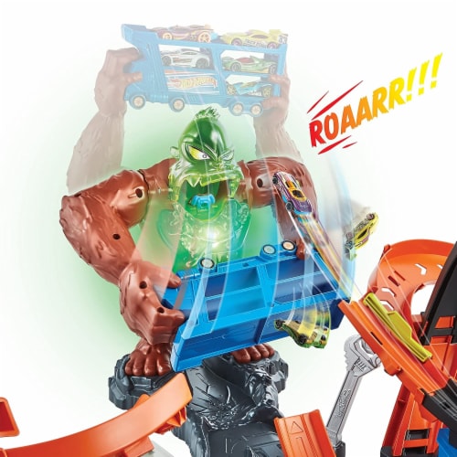 Hot Wheels Toxic Gorilla Slam Gas Station and Tire Repair Shop Car Track Playset 1 Piece Metro Market