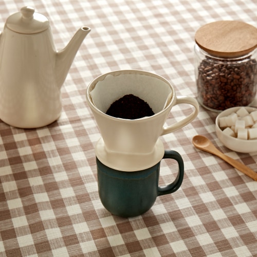 Sewing Down South for HD Designs Ceramic Coffee Pour-Over - Vanilla Ice Perspective: left