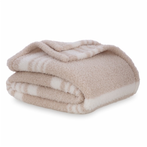 HD Designs Tan Knit Printed Throw Perspective: left