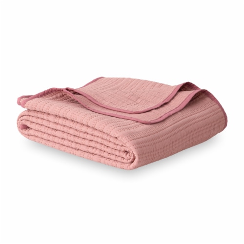 HD Designs Tripleweave Quilt - Pink Perspective: left