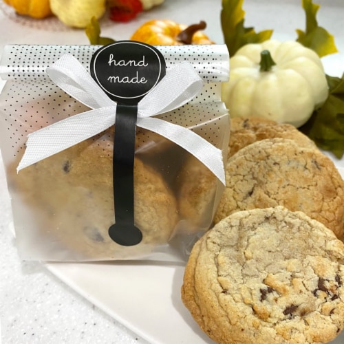 Wrapables Translucent Candy and Cookie Bags with Labels (100pcs), (Ribbon) Handmade Perspective: left