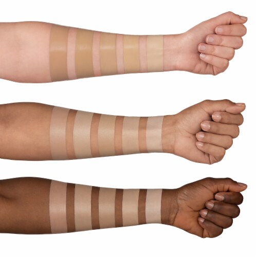 No7 Lift & Luminate Light/Medium Serum Concealer Perspective: left