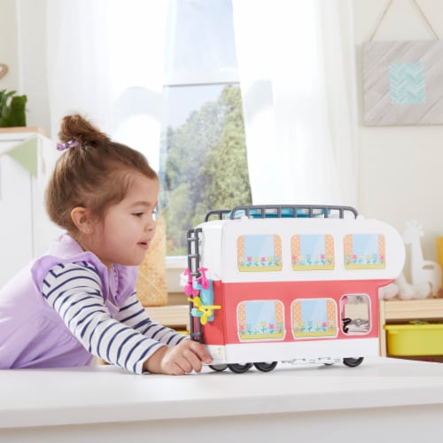 Peppa's Family Motorhome Playset Perspective: left