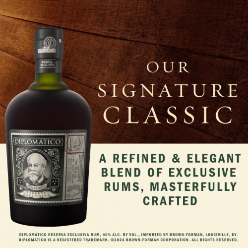 Diplomatico Reserva Exclusiva Rum Perspective: left