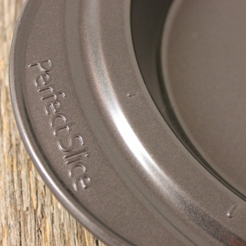 BergHOFF Perfect Slice 3Pc Pie Pans with Tool Perspective: left