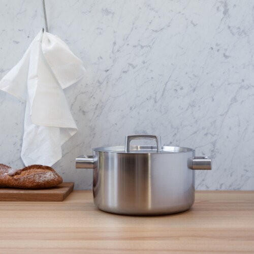 BergHOFF Stainless Steel 5-Ply Covered Stockpot Perspective: left