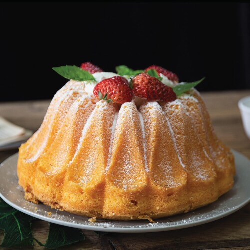 Vintage Cast Aluminum Fluted Bundt Cake Pan/vintage Bundt Cake Pan