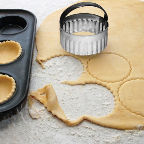 Simple Cookie Cutters Set, Stainless Steel, 3 Sizes, bake Perfect Shape Cookie Perspective: left