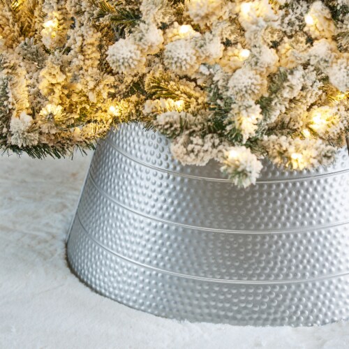 Glitzhome 26 Inch Diameter Sliver Hammer-harden Metal Tree Collar Perspective: left