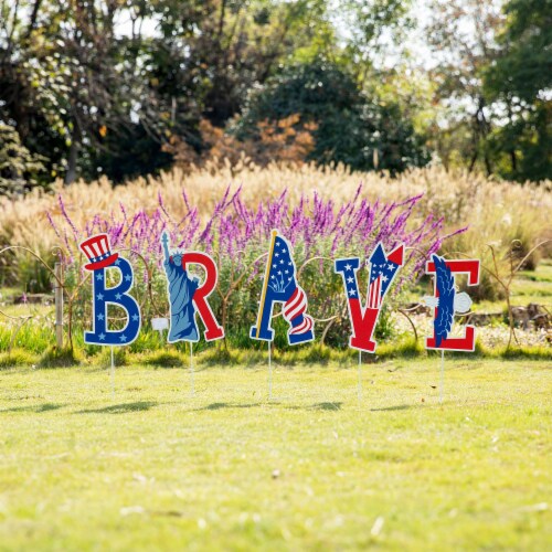 Glitzhome 43.25 L Set of 5 Patriotic/Americana BRAVE Yard Stake or Wall Decor Perspective: left