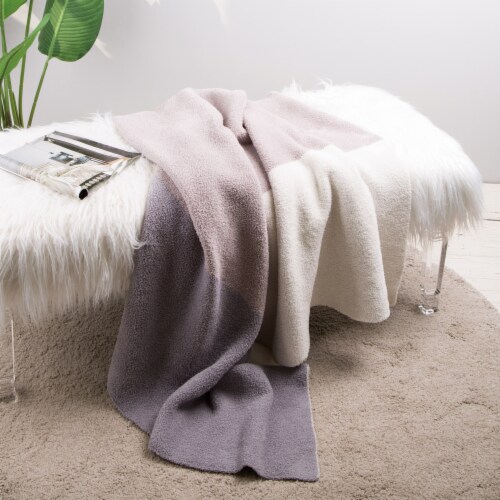 Glitzhome Knitted Polyester Feather Yarn Tricolor Throw Blanket Perspective: left