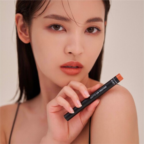 L.O.C.K. 03 Taupe Beige Matte Lip Crayon Perspective: left