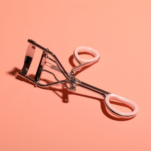 MCoBeauty® Spring Eyelash Curler Lifts and Curls Lashes Perspective: left